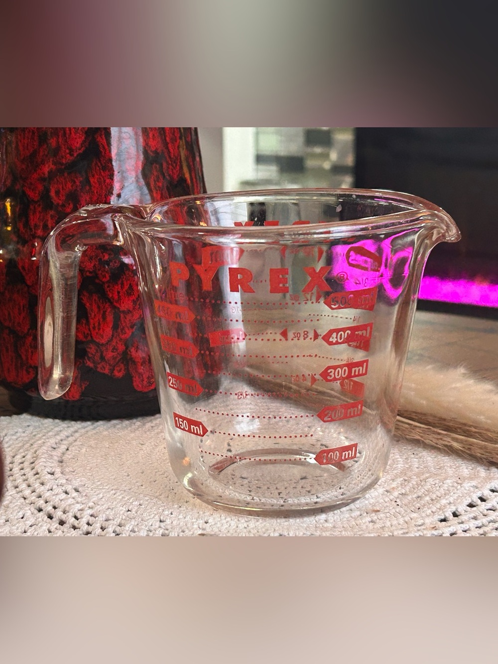 Vintage Pyrex 2 Cup Measuring Cup | Red Letter Glass Measure | Metric & Imperial